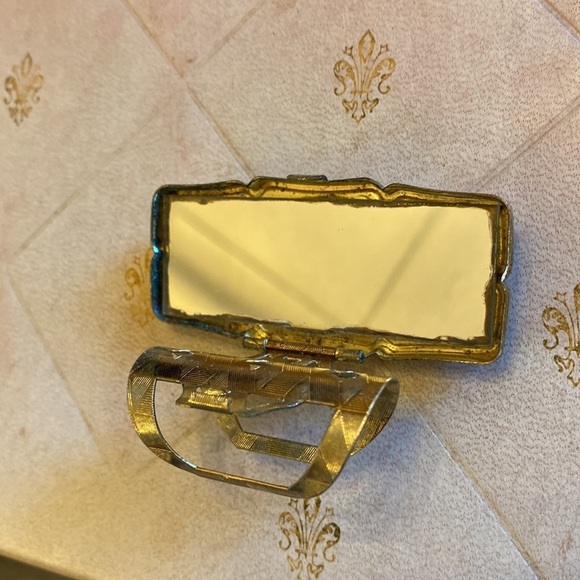 𝅺💖vintage Lipview lip mirror, with floral cover holder with vanity mirror - Picture 5 of 8